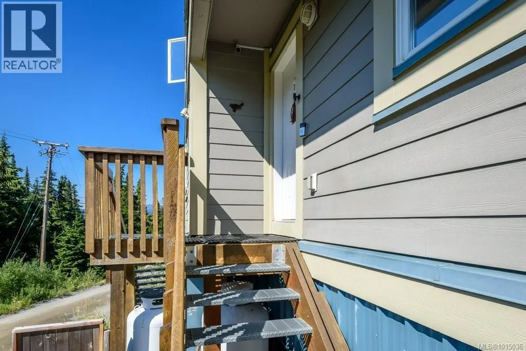 D 828 Washington Way