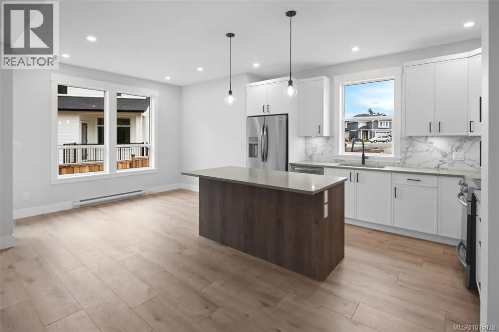 2267 Evelyn Lane