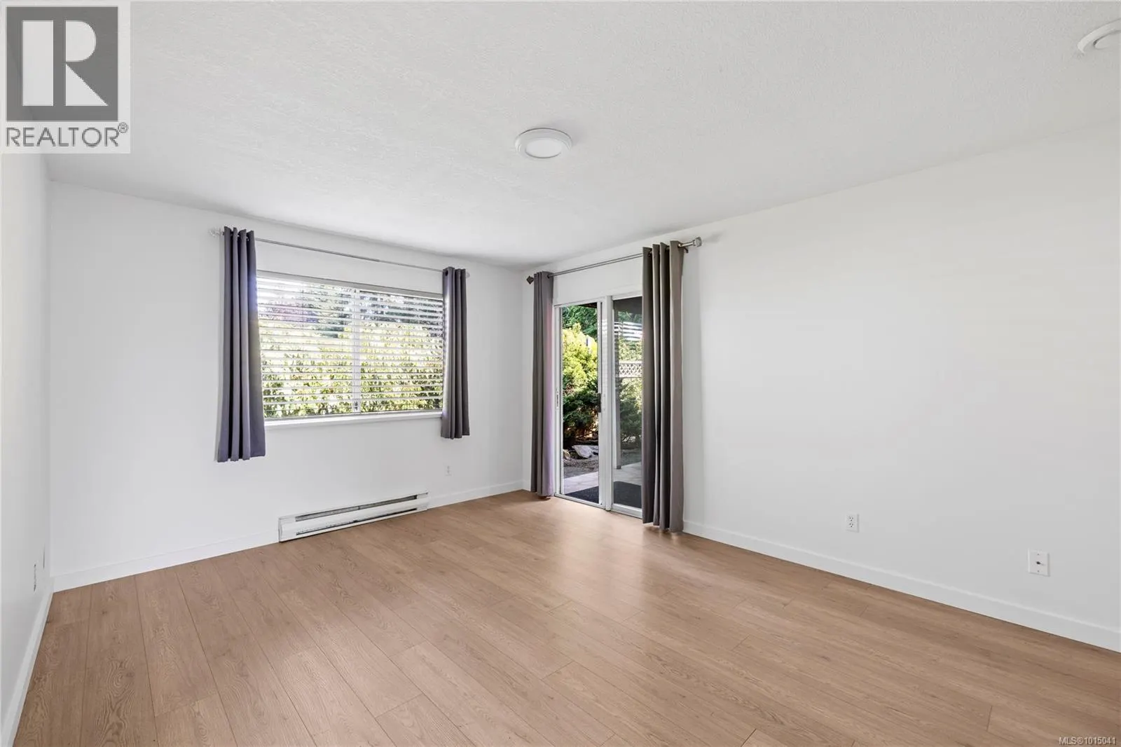332 Moilliet St S