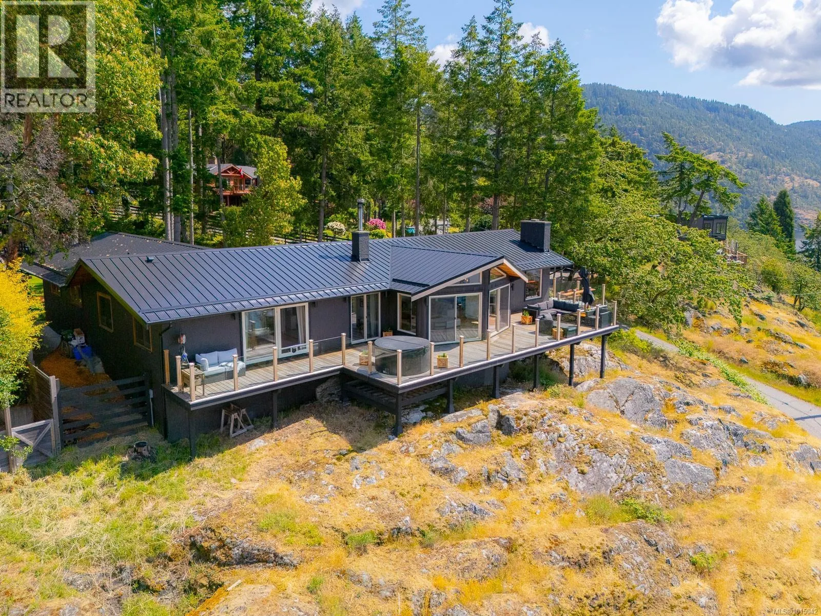 543 Bayview Pl