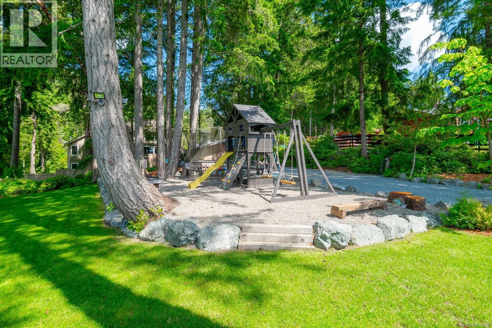 543 Bayview Pl