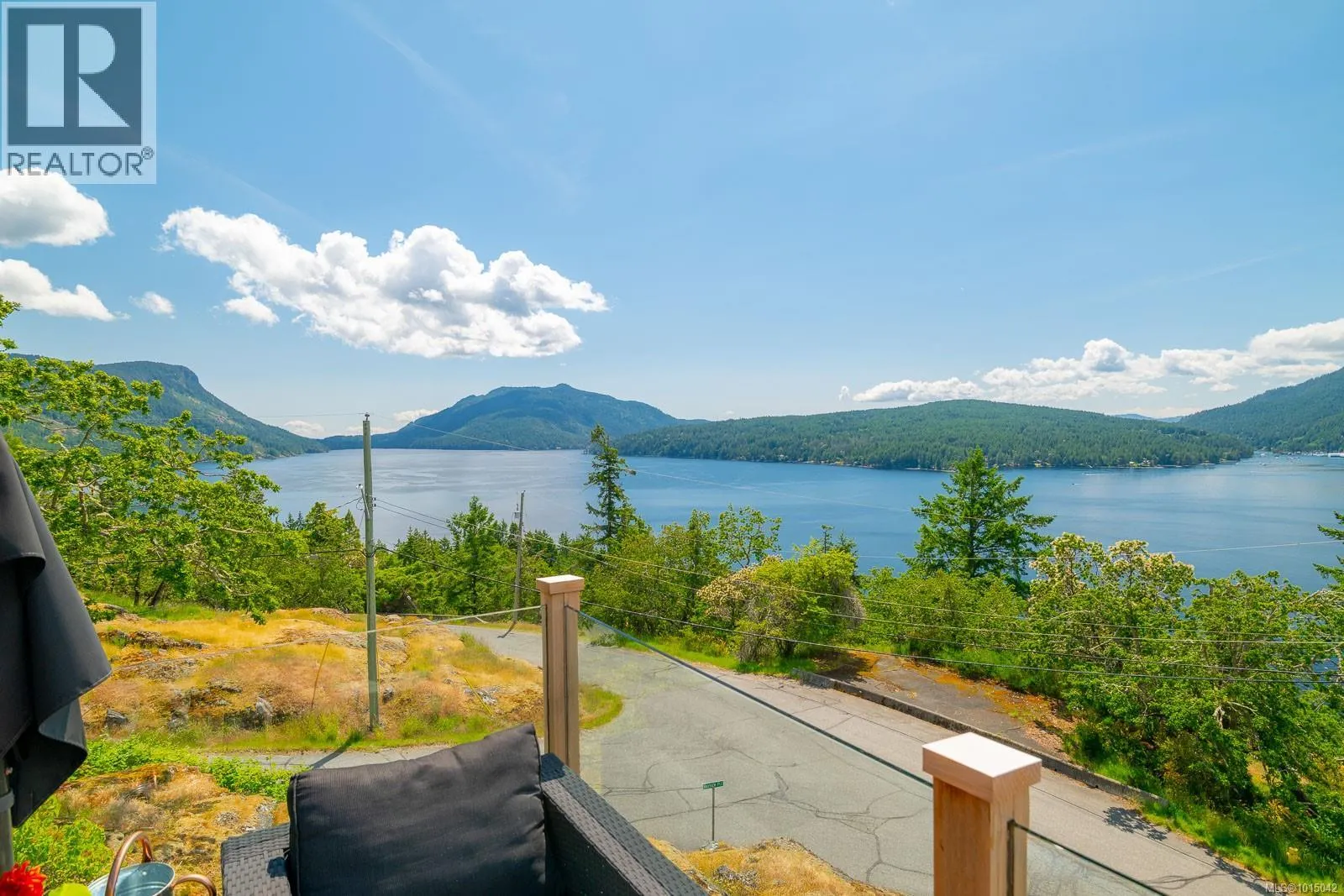 543 Bayview Pl