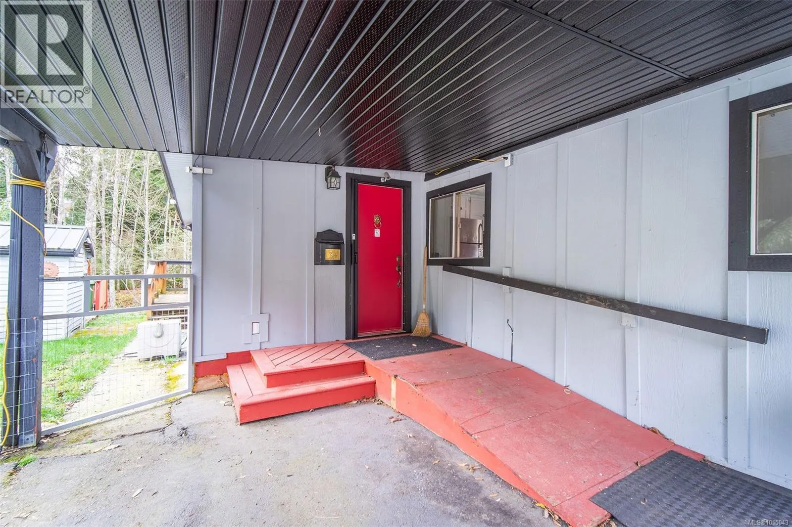 54 2587 Selwyn Rd