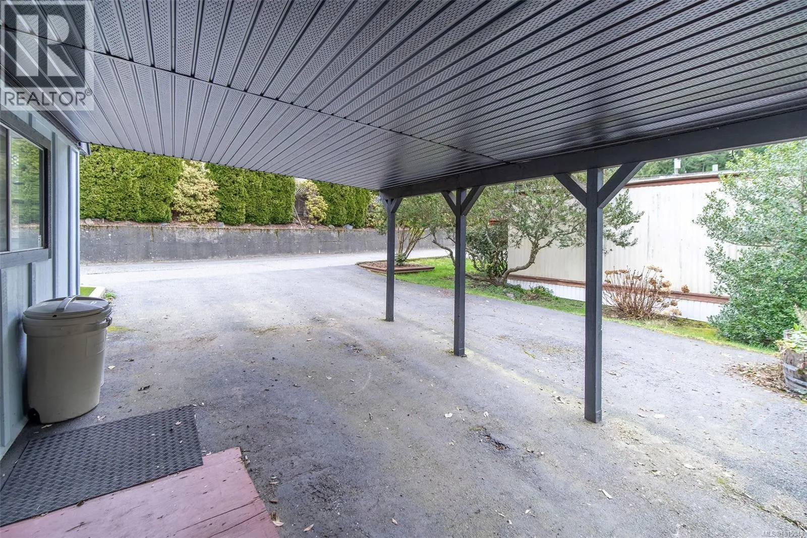 54 2587 Selwyn Rd