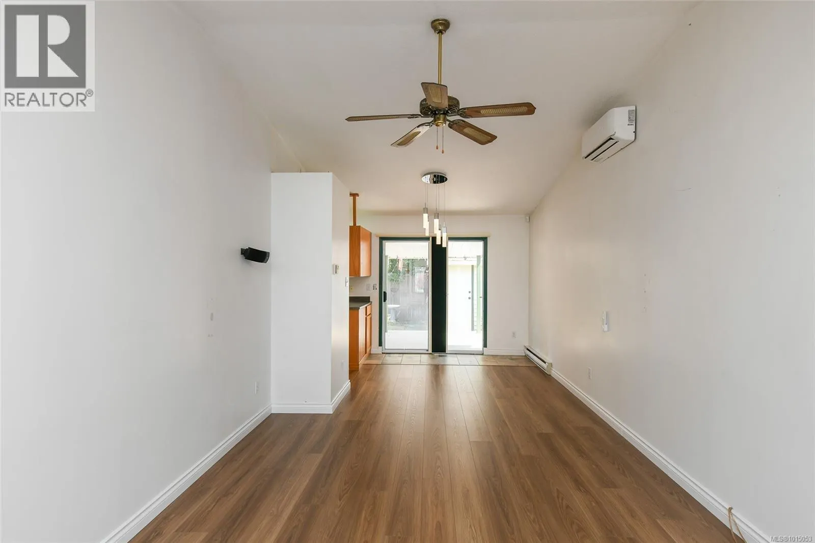 B 1250 Stewart Ave