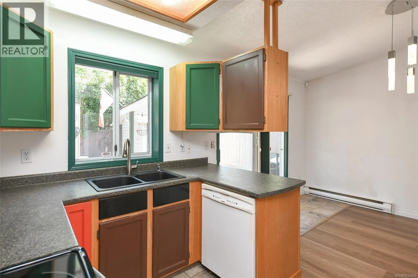 B 1250 Stewart Ave