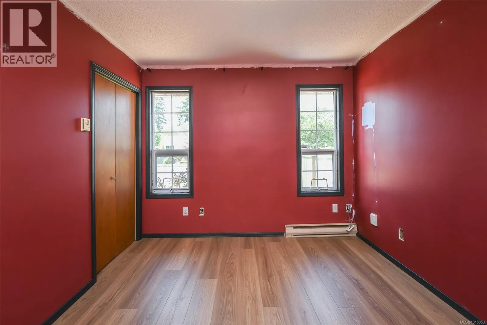 B 1250 Stewart Ave