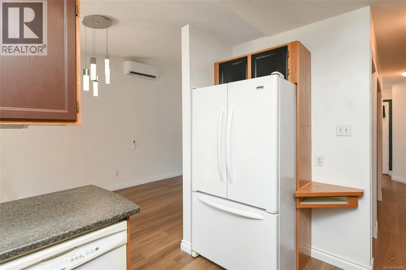 B 1250 Stewart Ave