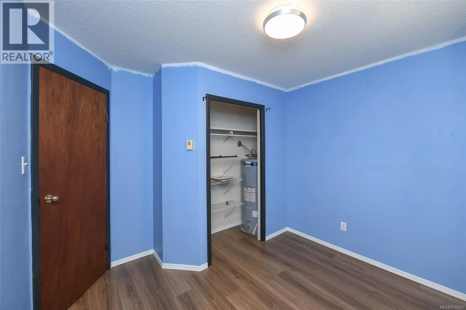 B 1250 Stewart Ave