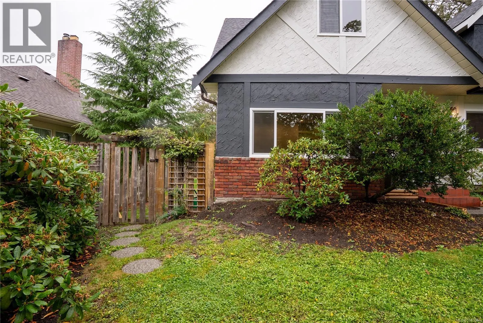 3909 Blenkinsop Rd