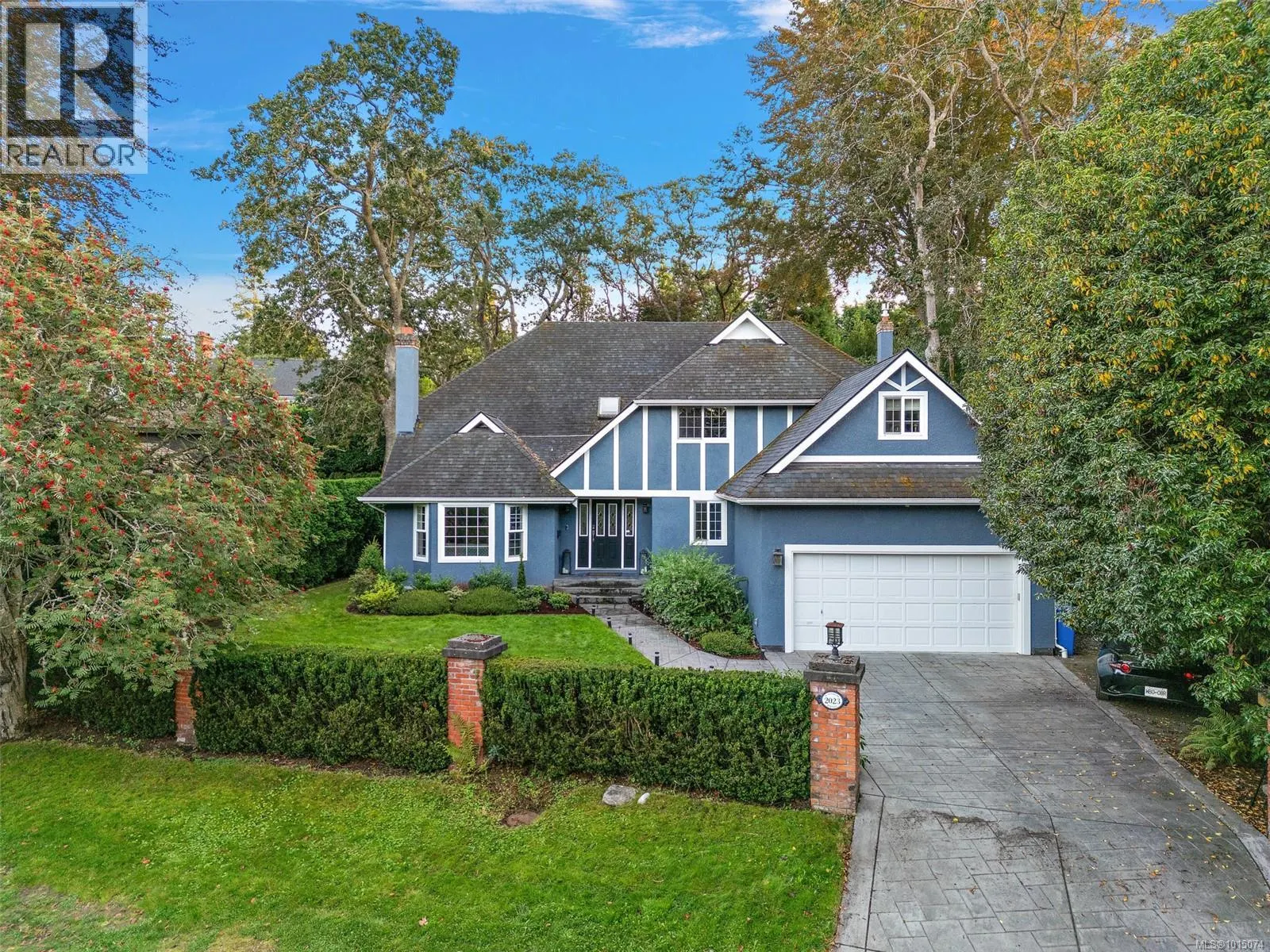 2023 Runnymede Ave