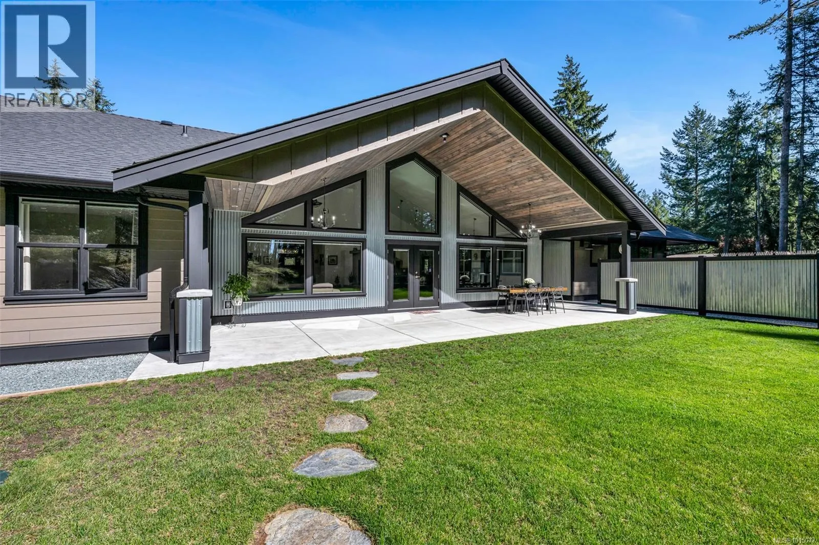 1750 Escarpment Way