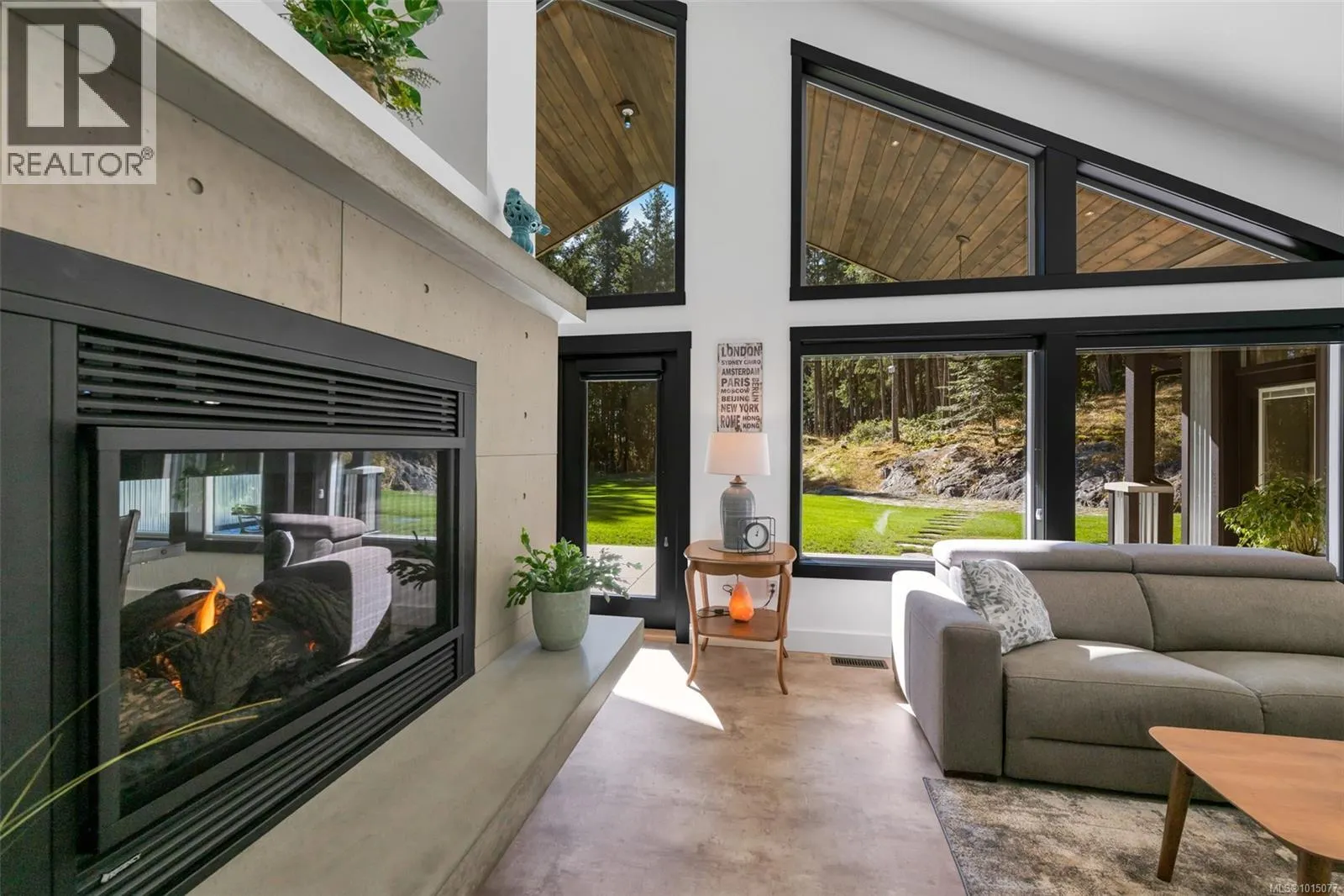 1750 Escarpment Way