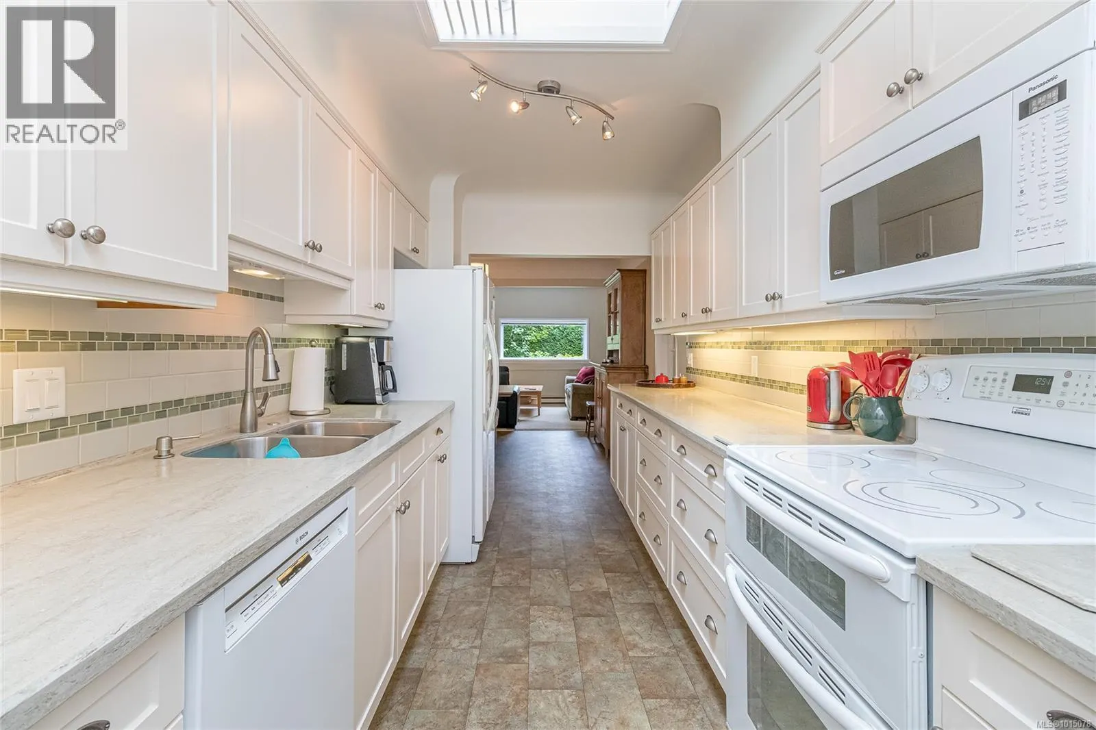 1941 Mayfair Dr