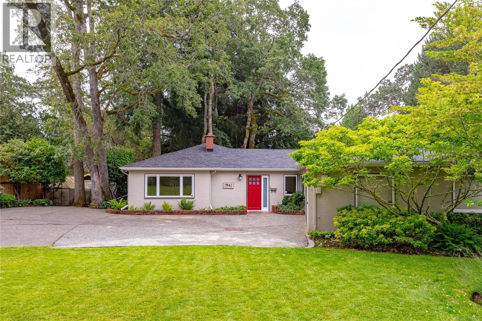 1941 Mayfair Dr