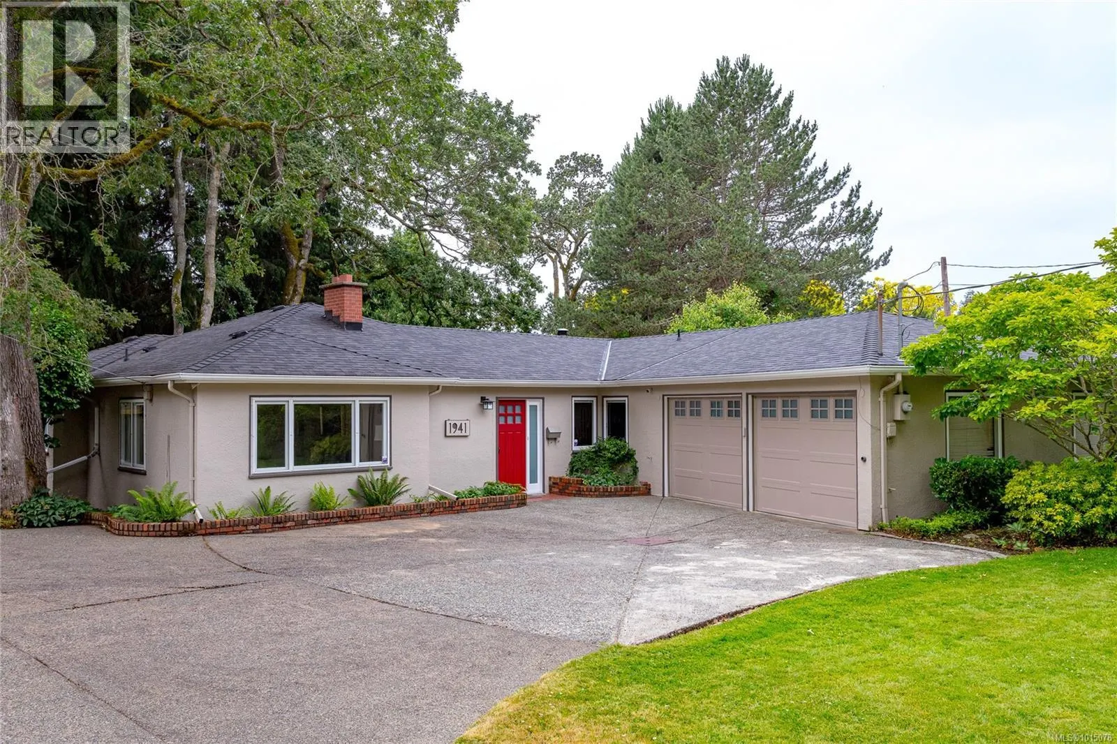 1941 Mayfair Dr