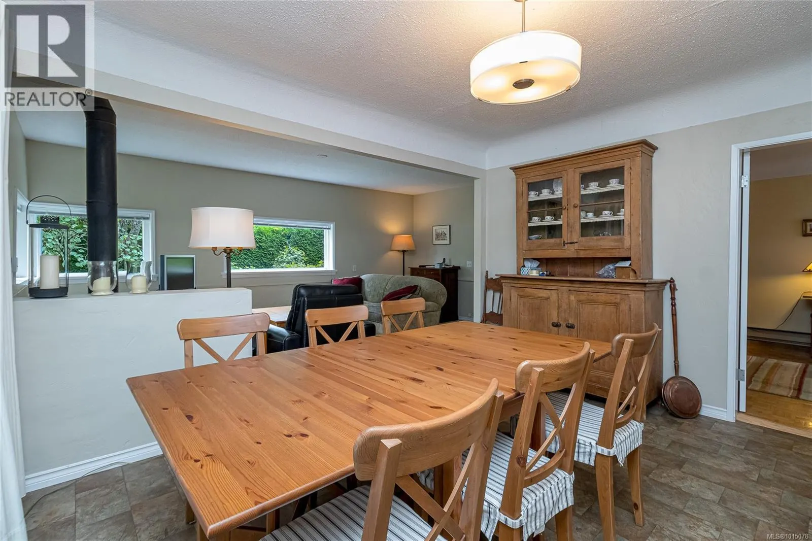 1941 Mayfair Dr