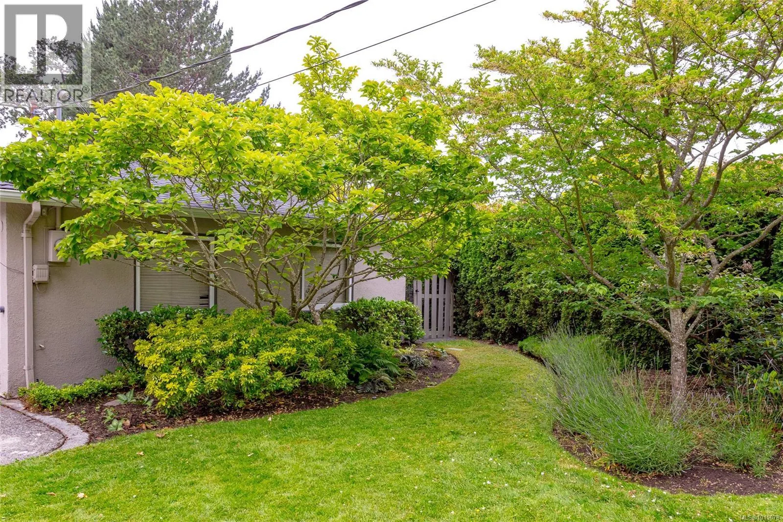 1941 Mayfair Dr