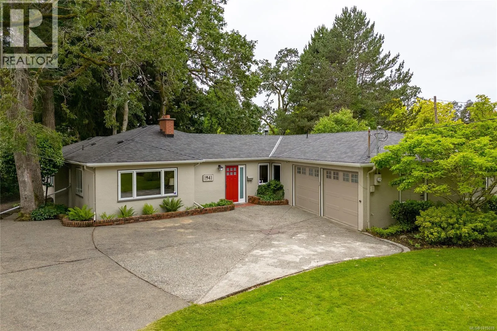 1941 Mayfair Dr