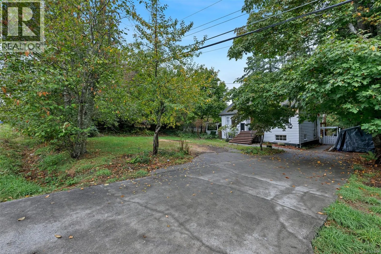 2127 French Rd S