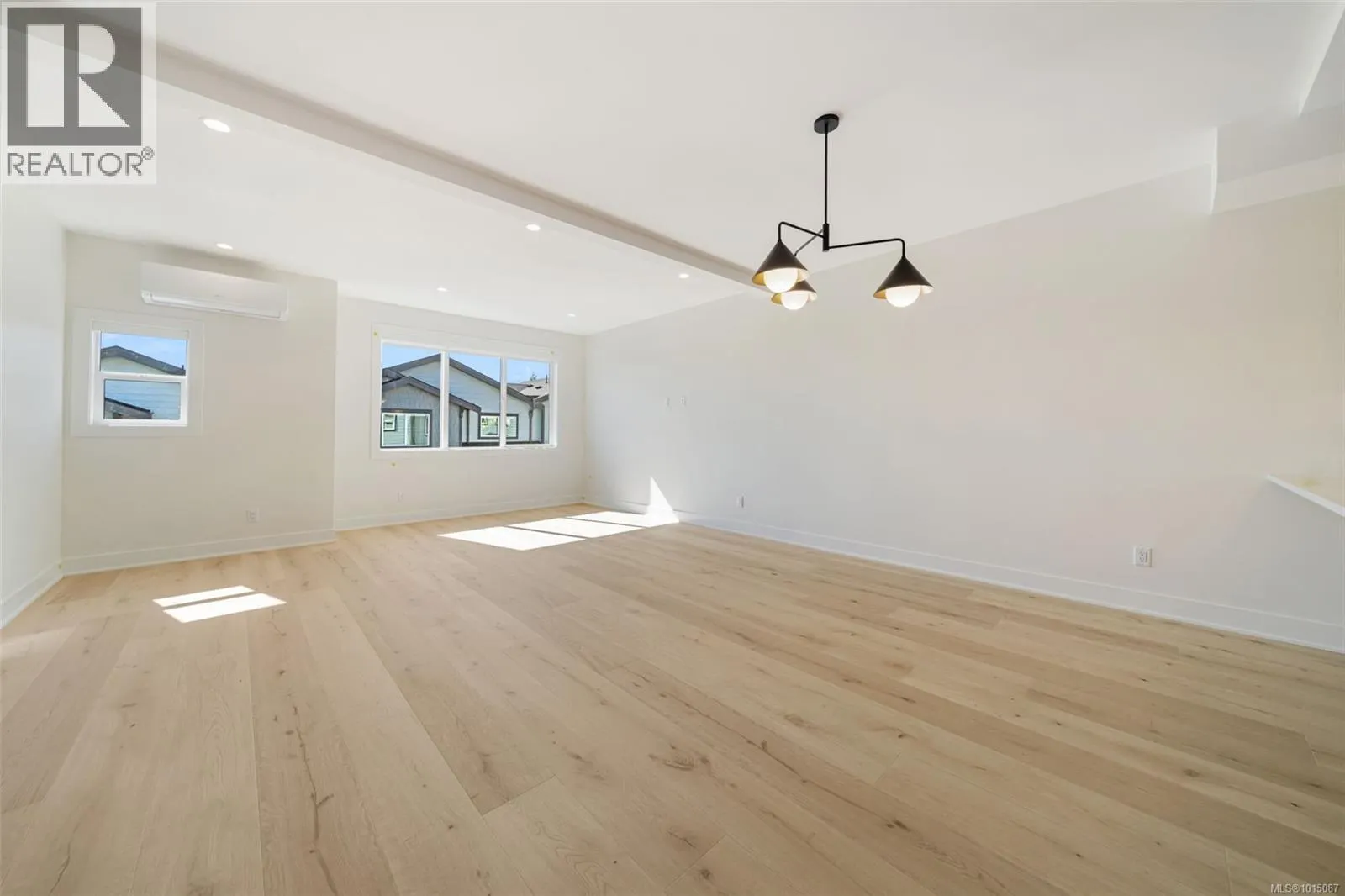 1435 Dolomite Ridge