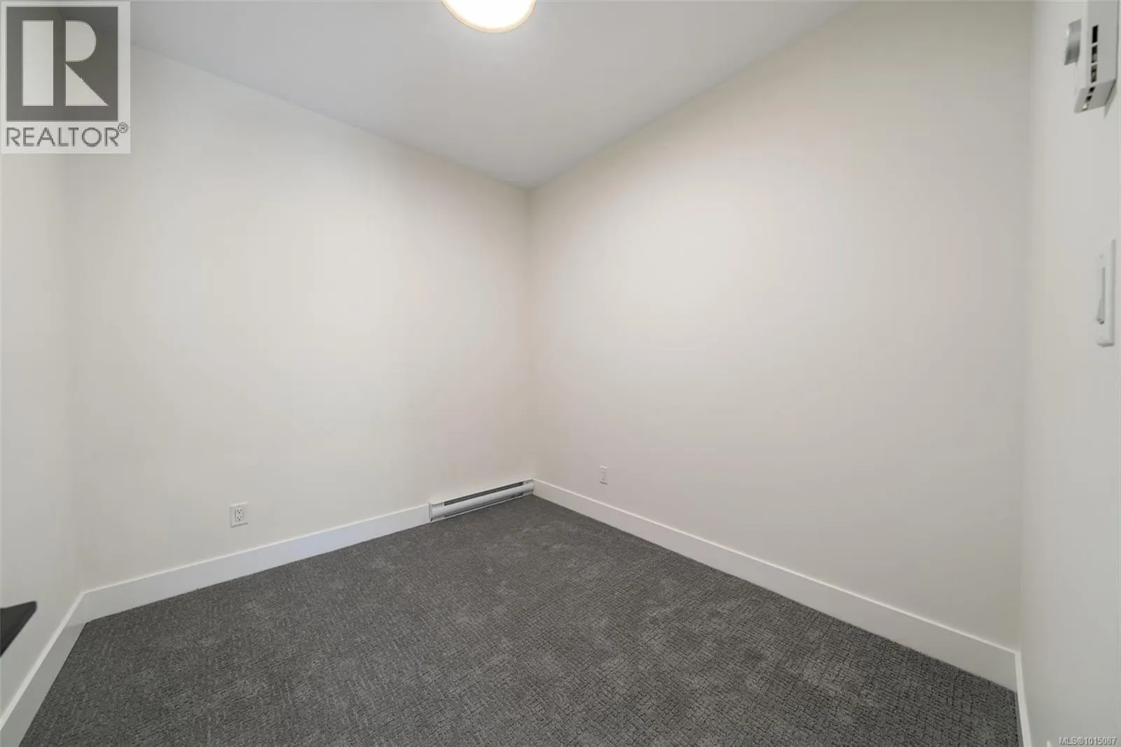 1435 Dolomite Ridge
