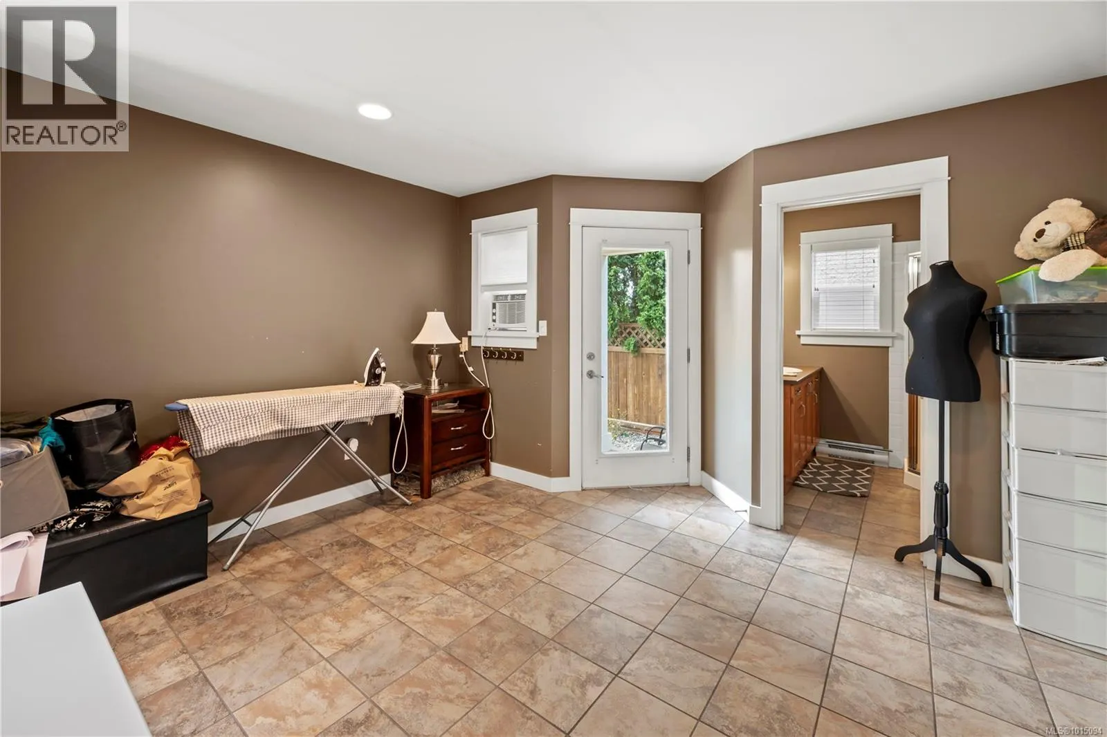 4048 Copperfield Lane