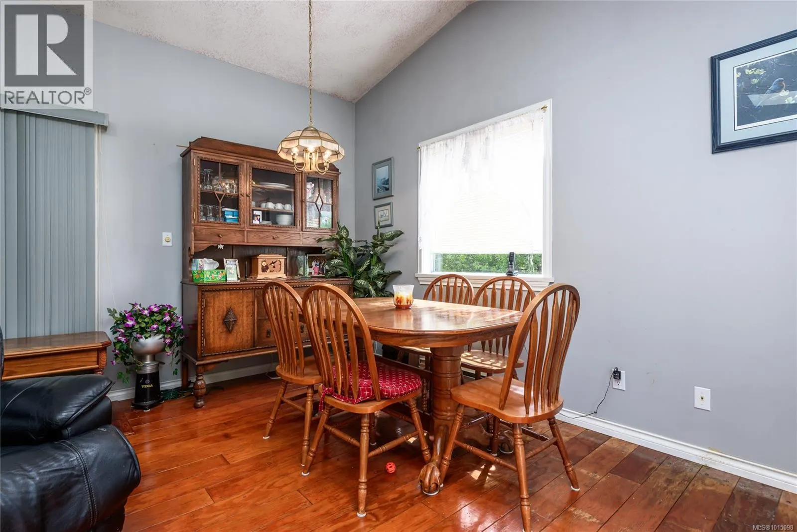2186 Waveland Rd