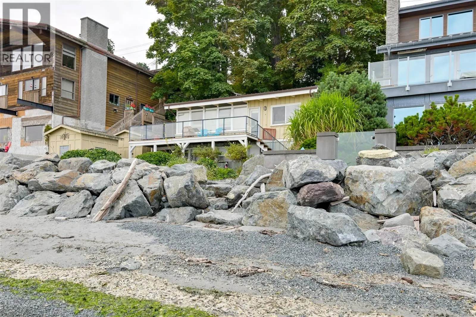 5037 Cordova Bay Rd