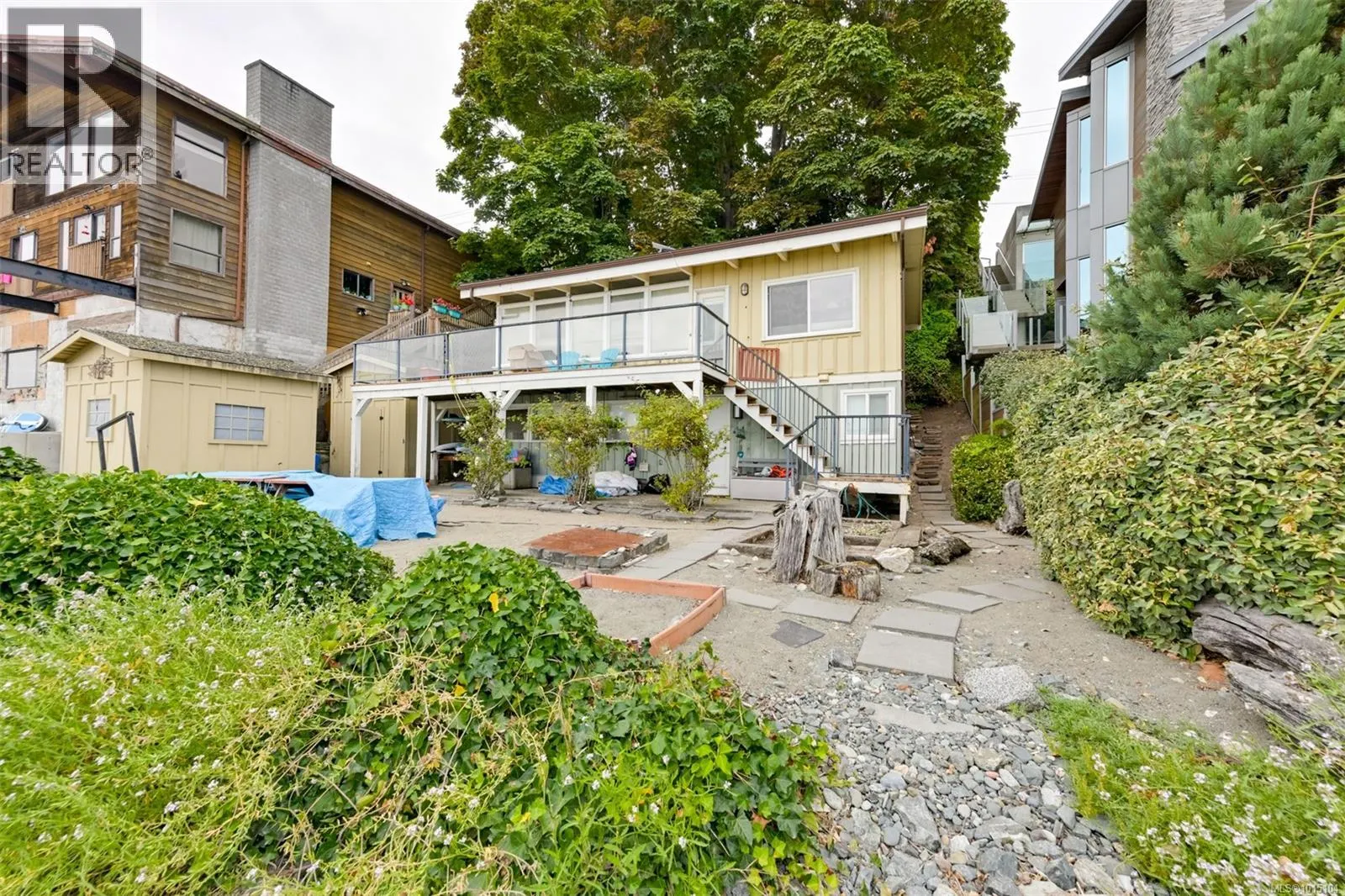 5037 Cordova Bay Rd