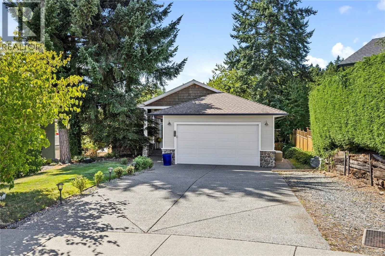 6127 Kiara Pl