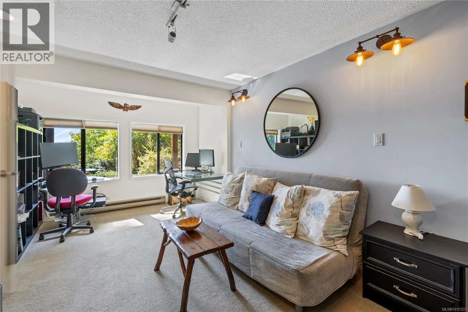 2530 Spring Beach Dr