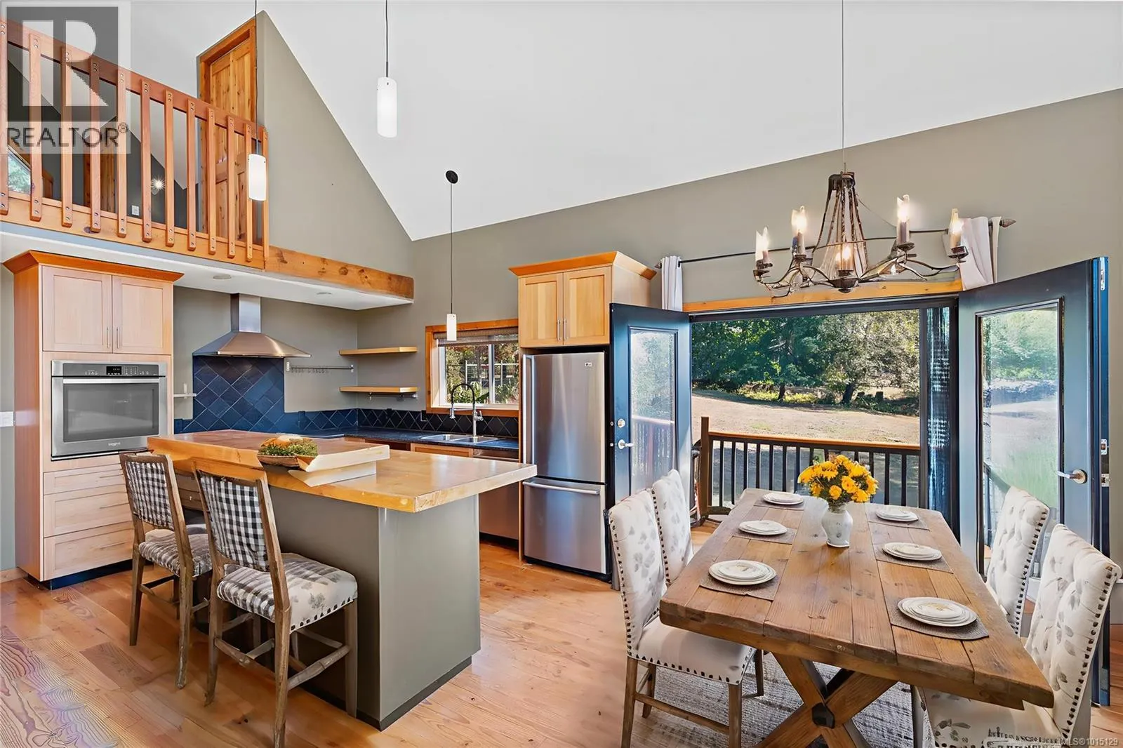 2405 Lindsey Rd
