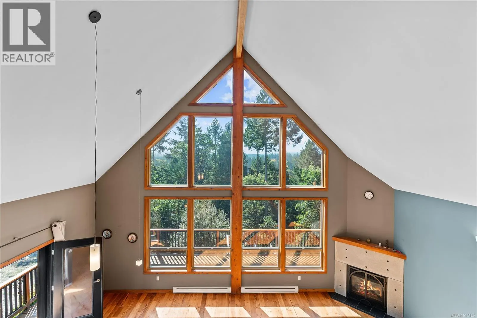 2405 Lindsey Rd