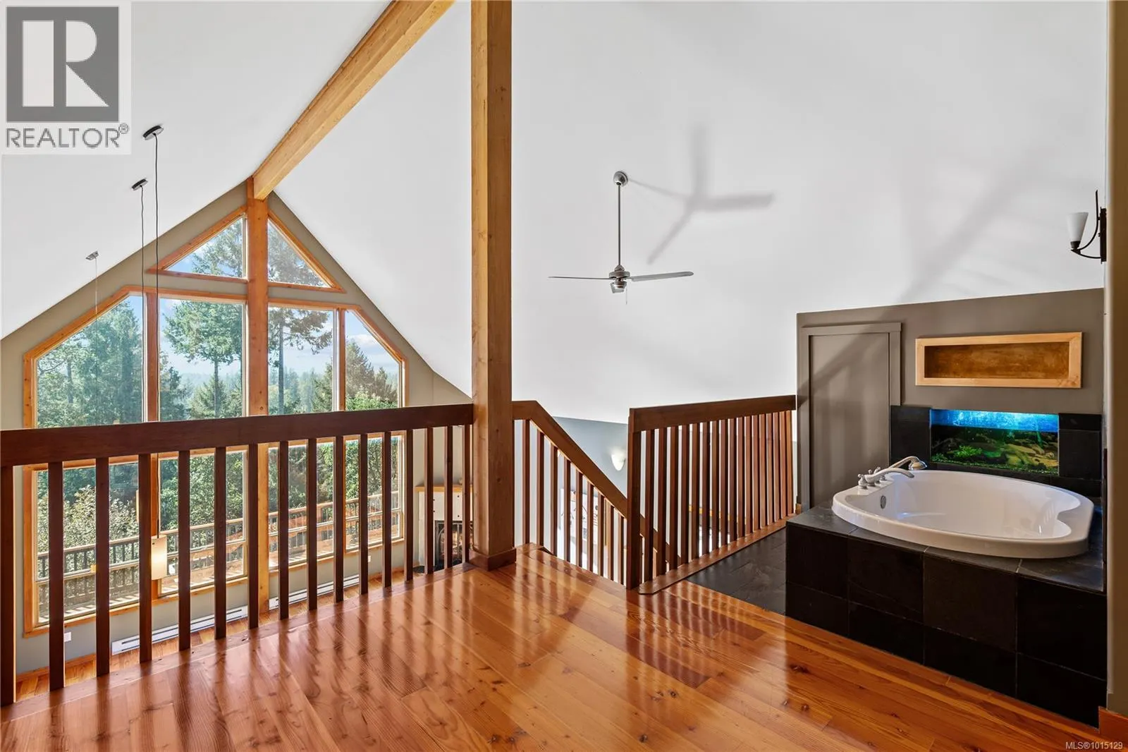 2405 Lindsey Rd