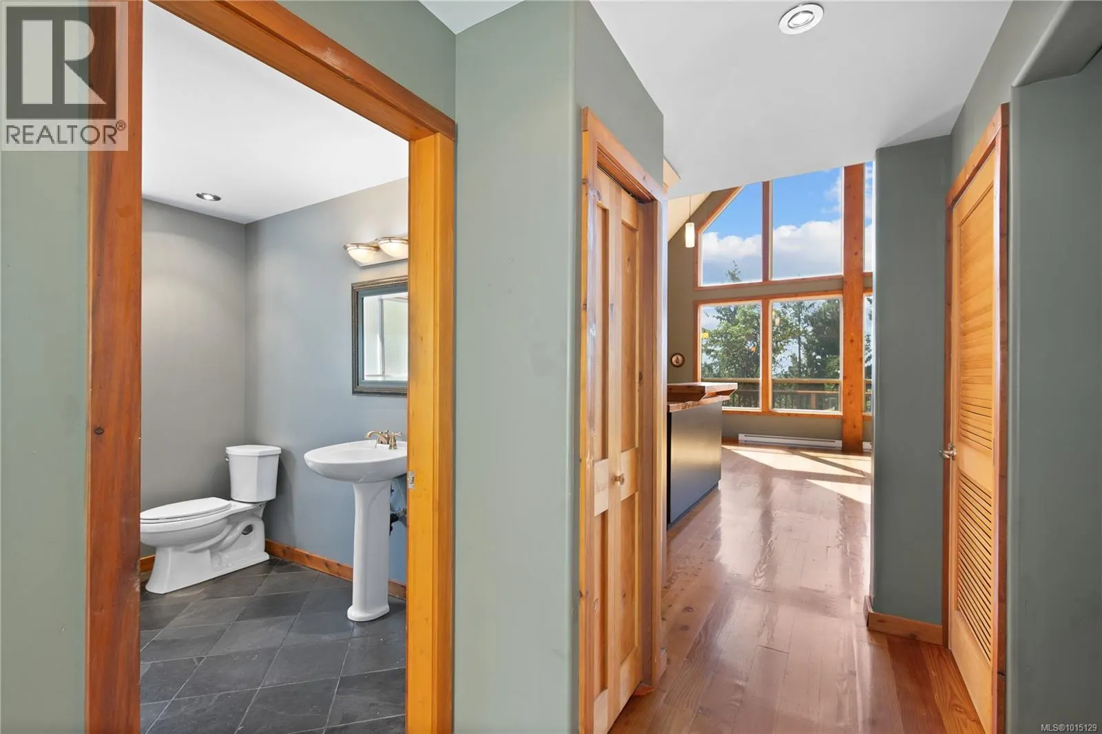 2405 Lindsey Rd