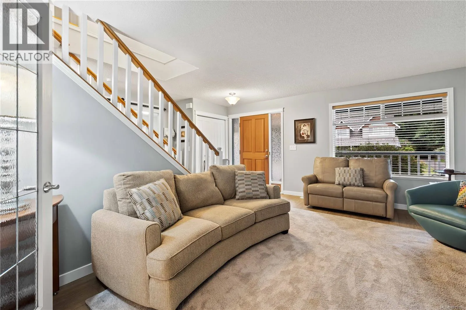 4938 Hartwig Cres