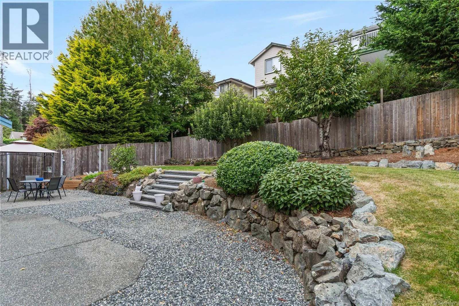 4938 Hartwig Cres