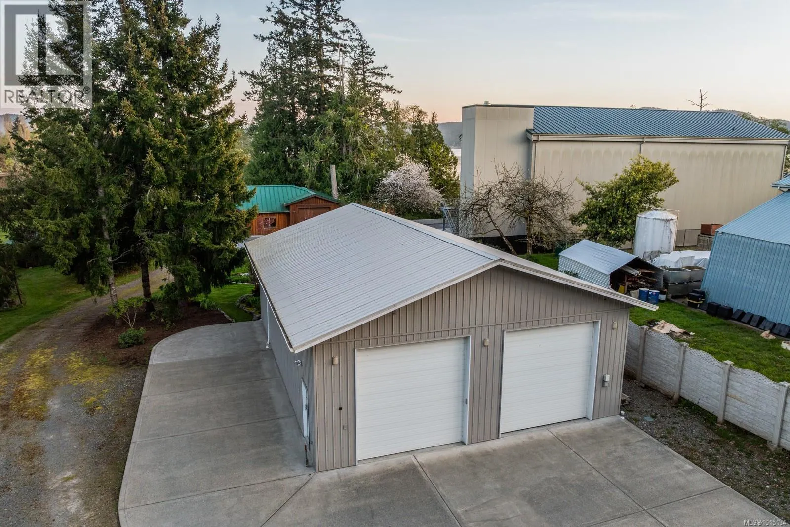 5583 Medberry Close