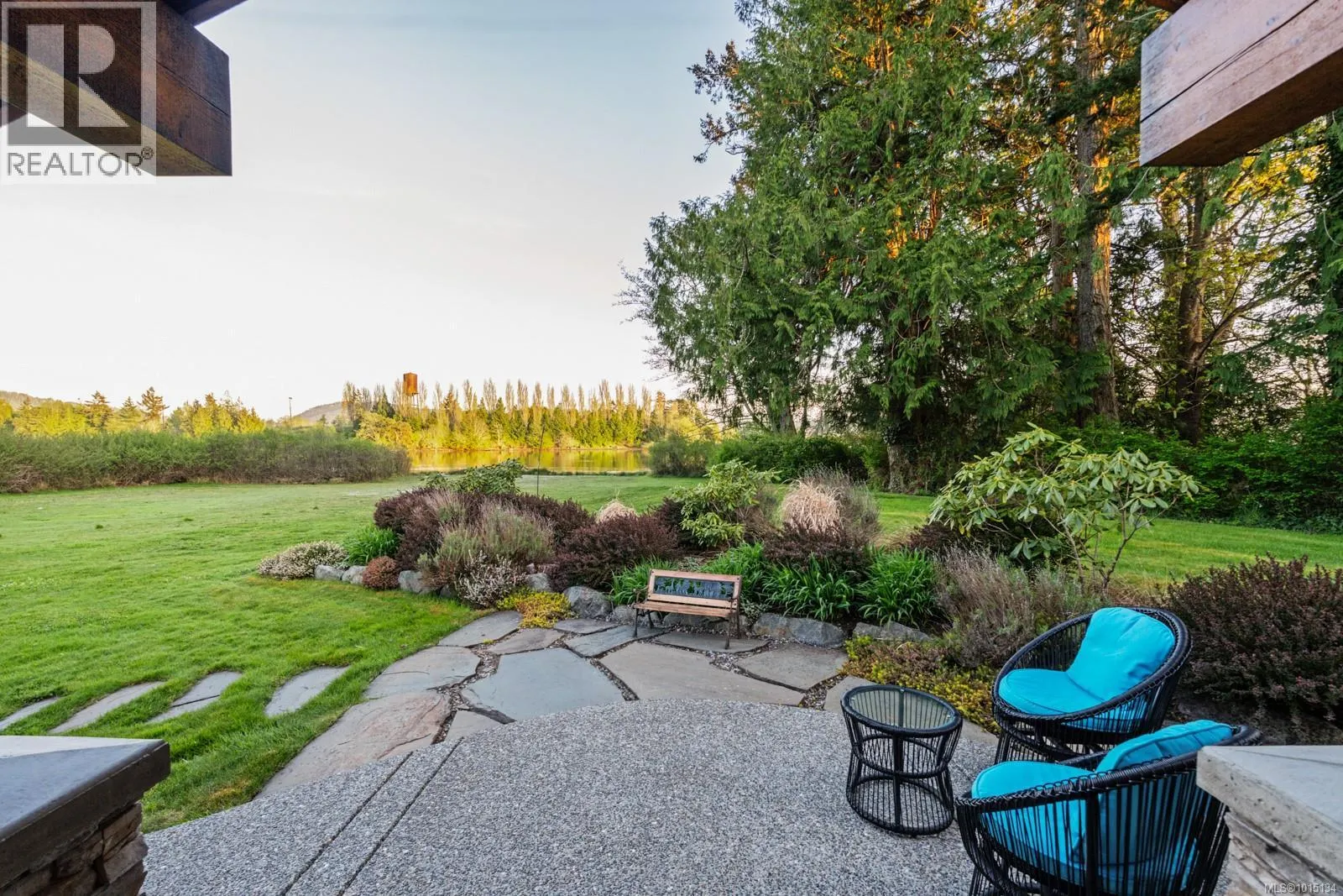 5583 Medberry Close
