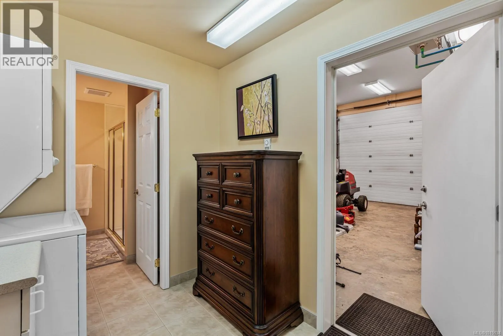 5583 Medberry Close