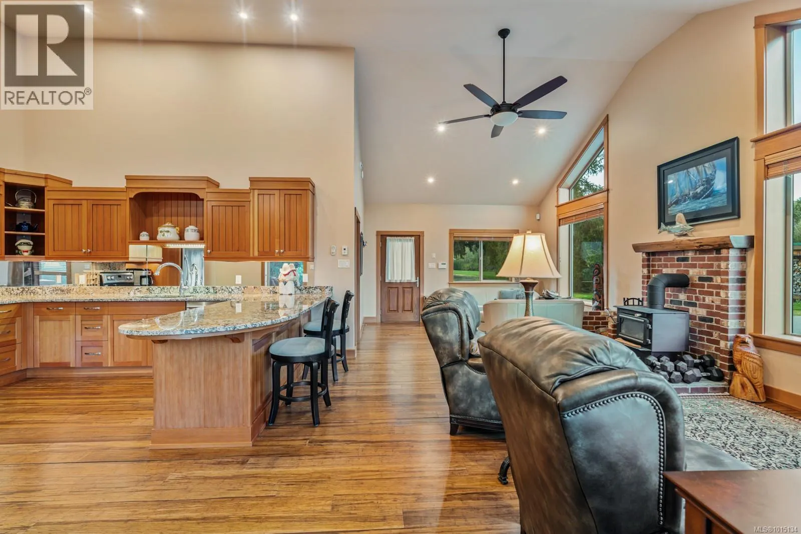5583 Medberry Close