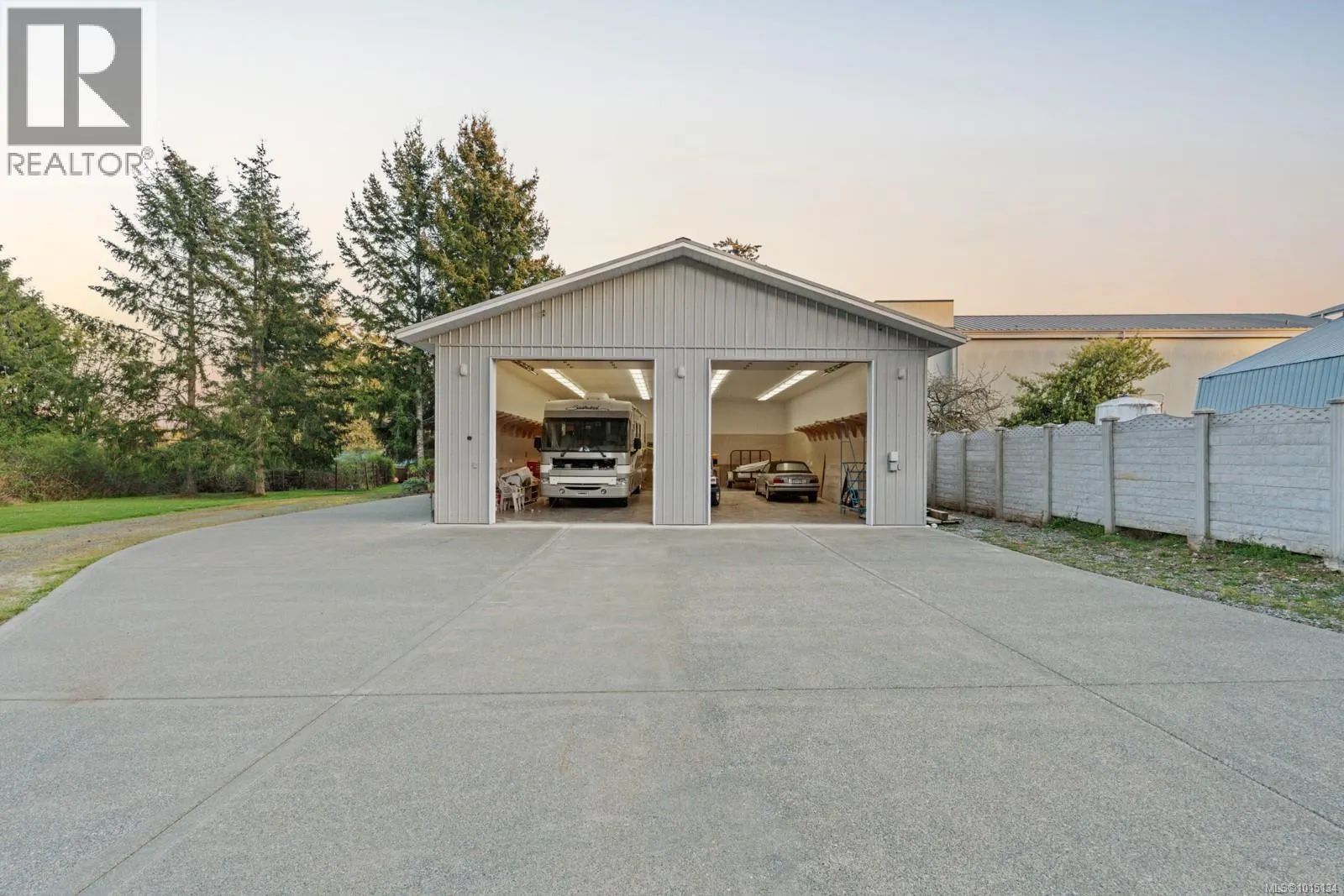 5583 Medberry Close