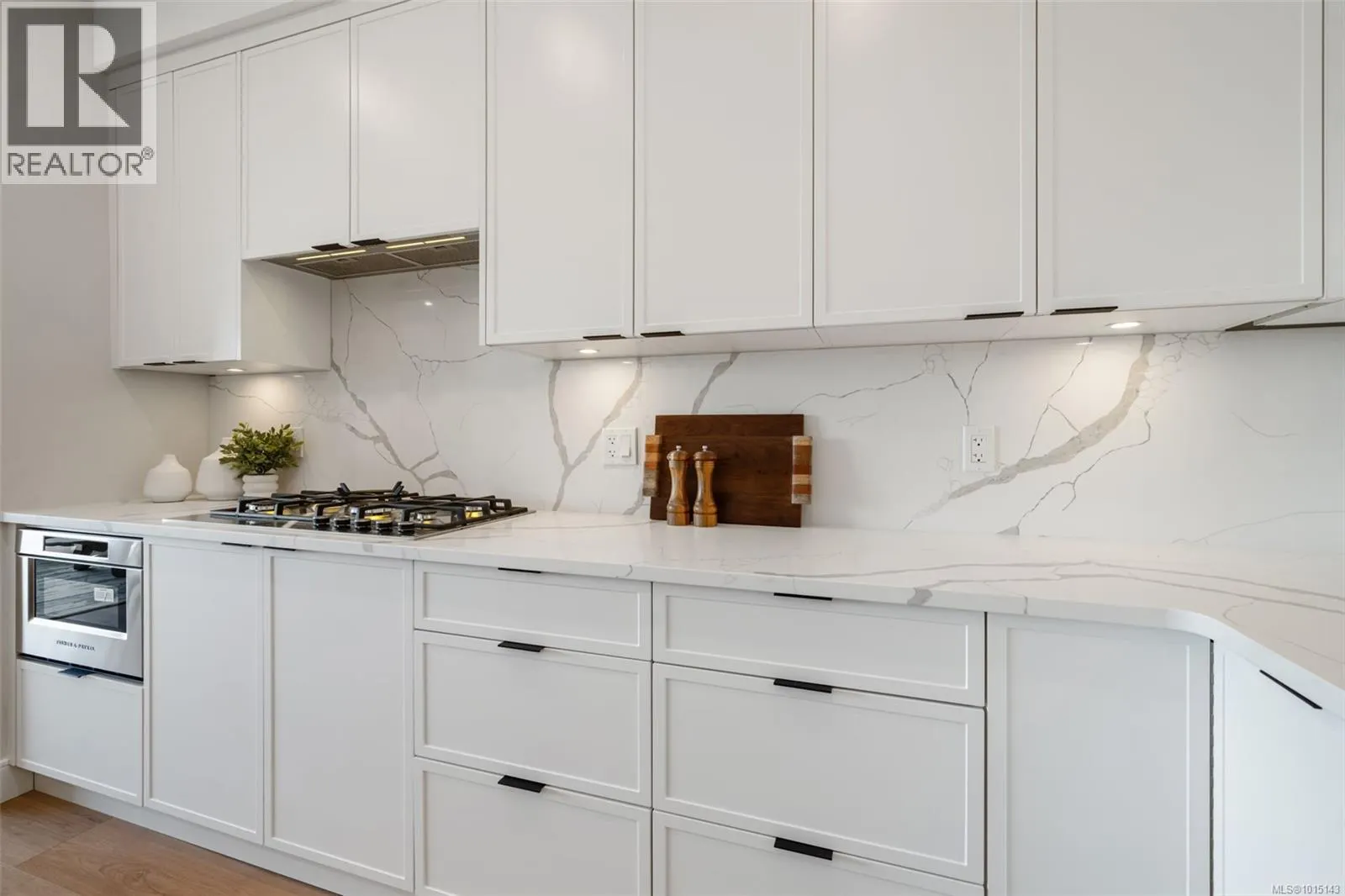 616 1810 Selenite Pl