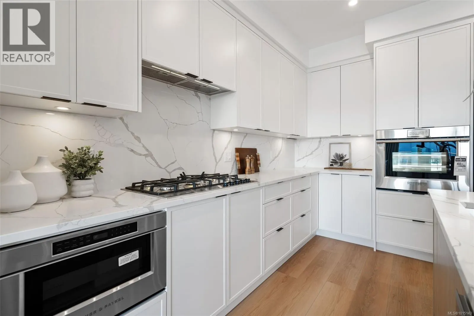 616 1810 Selenite Pl