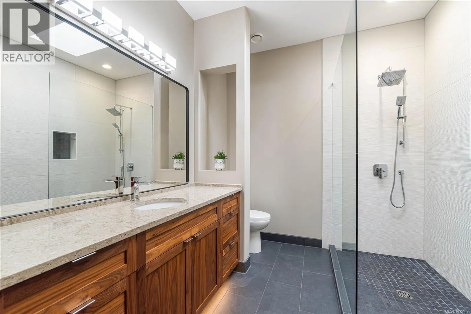 1390 Gabriola Dr