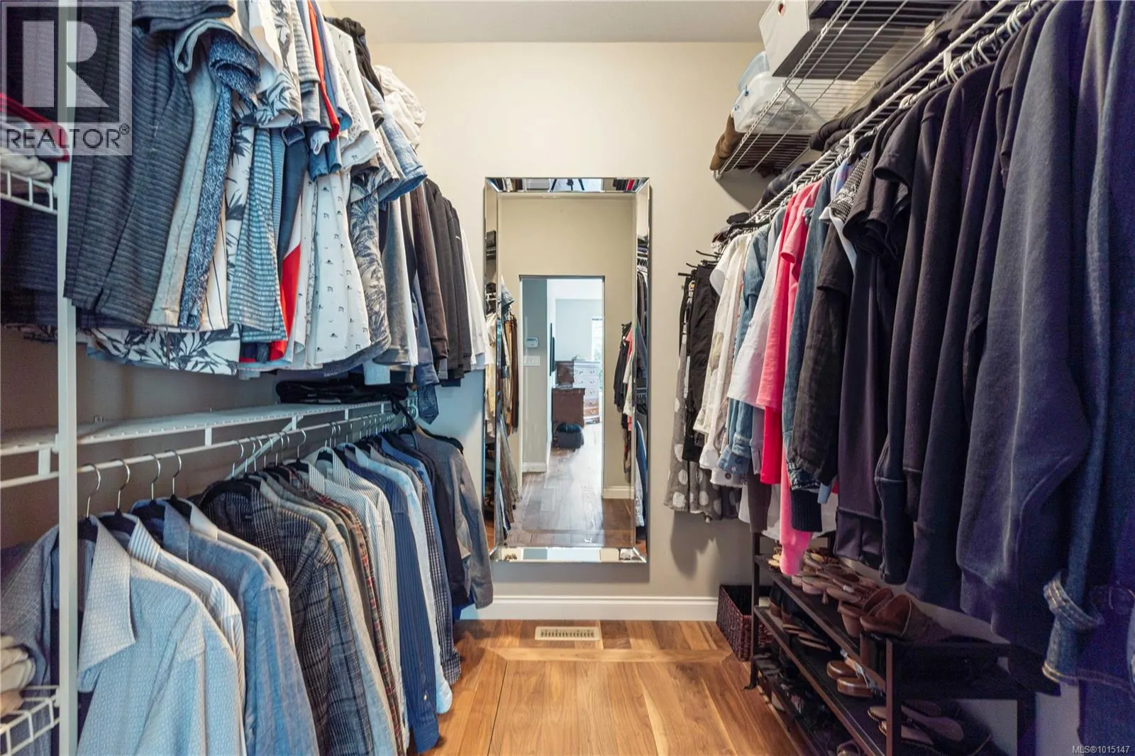 1390 Gabriola Dr