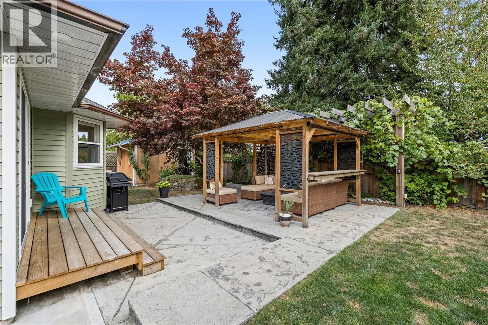 931 Colonia Dr