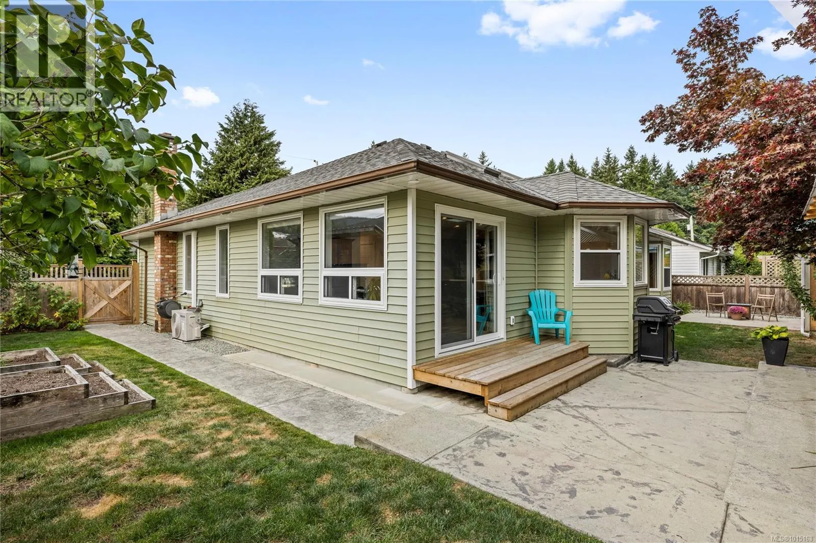931 Colonia Dr
