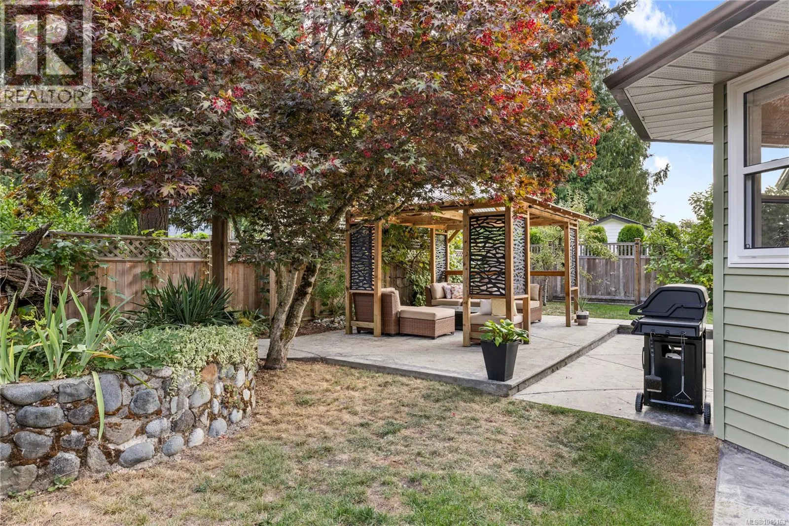931 Colonia Dr